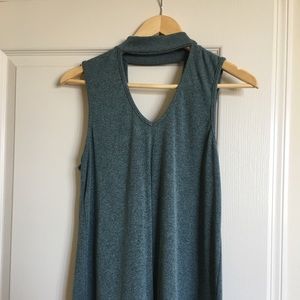 Choker-style Tank